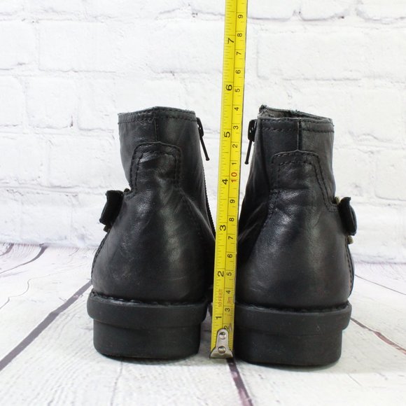 CLARKS Black Distressed Leather Zip Ankle Comfort Boots Size 6 M - Picture 9 of 10